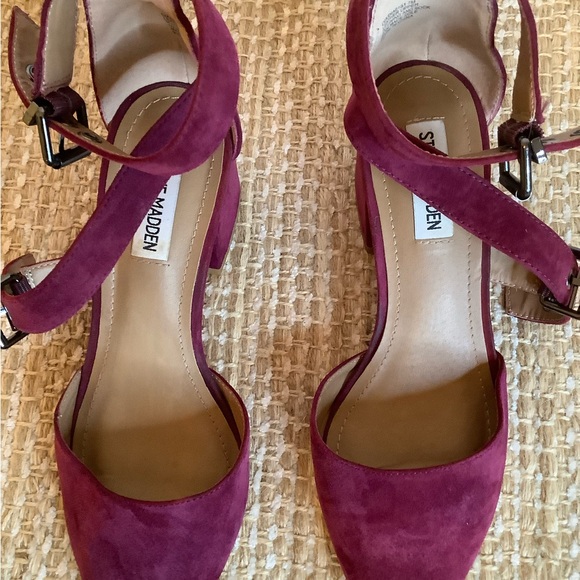 Steve Madden Burgundy Suede Shoes - Picture 2 of 9